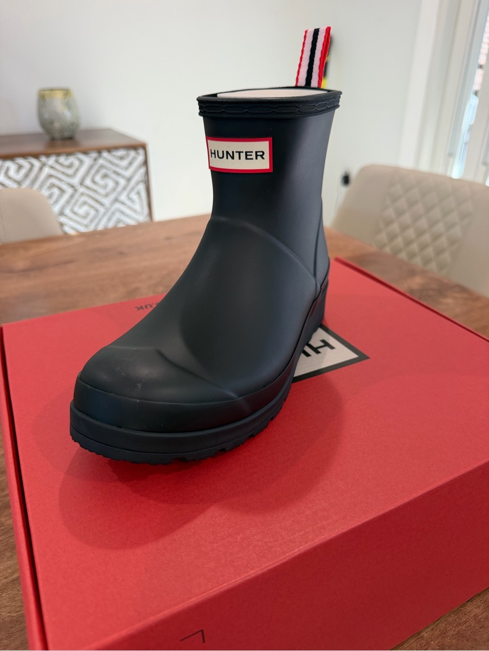 Hunter women Matte Black Short Rain Boot with Red-Trim Pull Tab